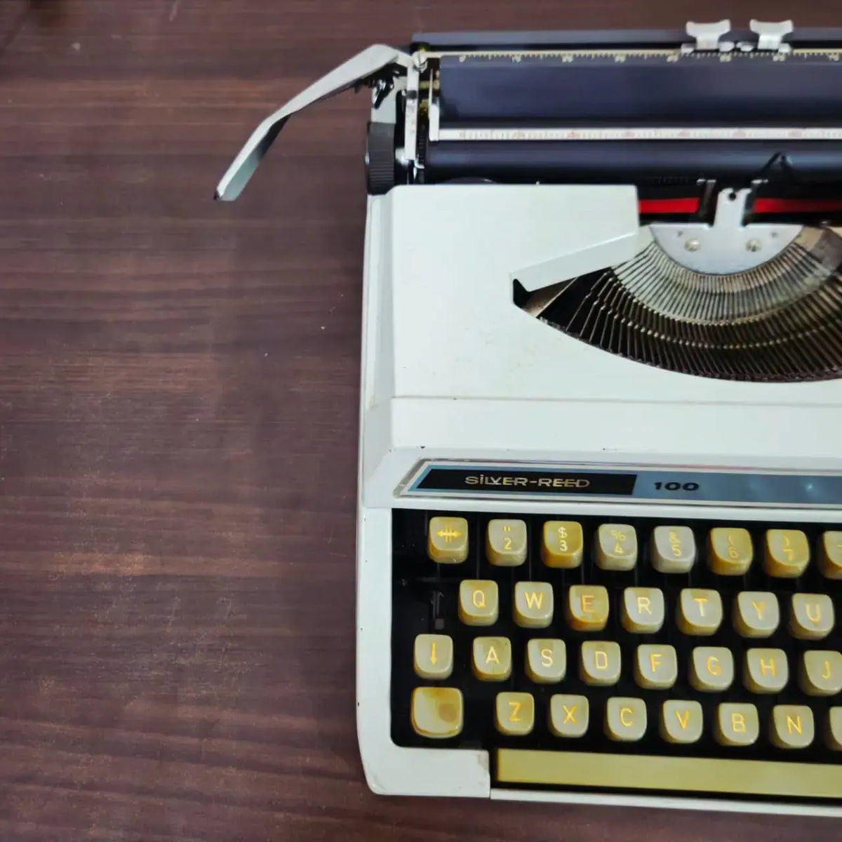 Silver Reed 100 Portable Typewriter