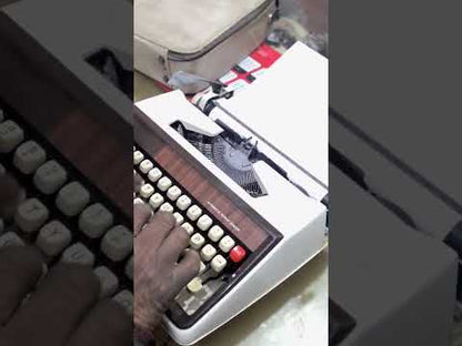 Brother Deluxe 1350 English Typewriter