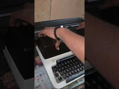 Facit 1720 English Manual Typewriter