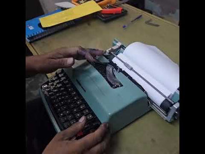 Olivetti Lettera 32 Typewriter